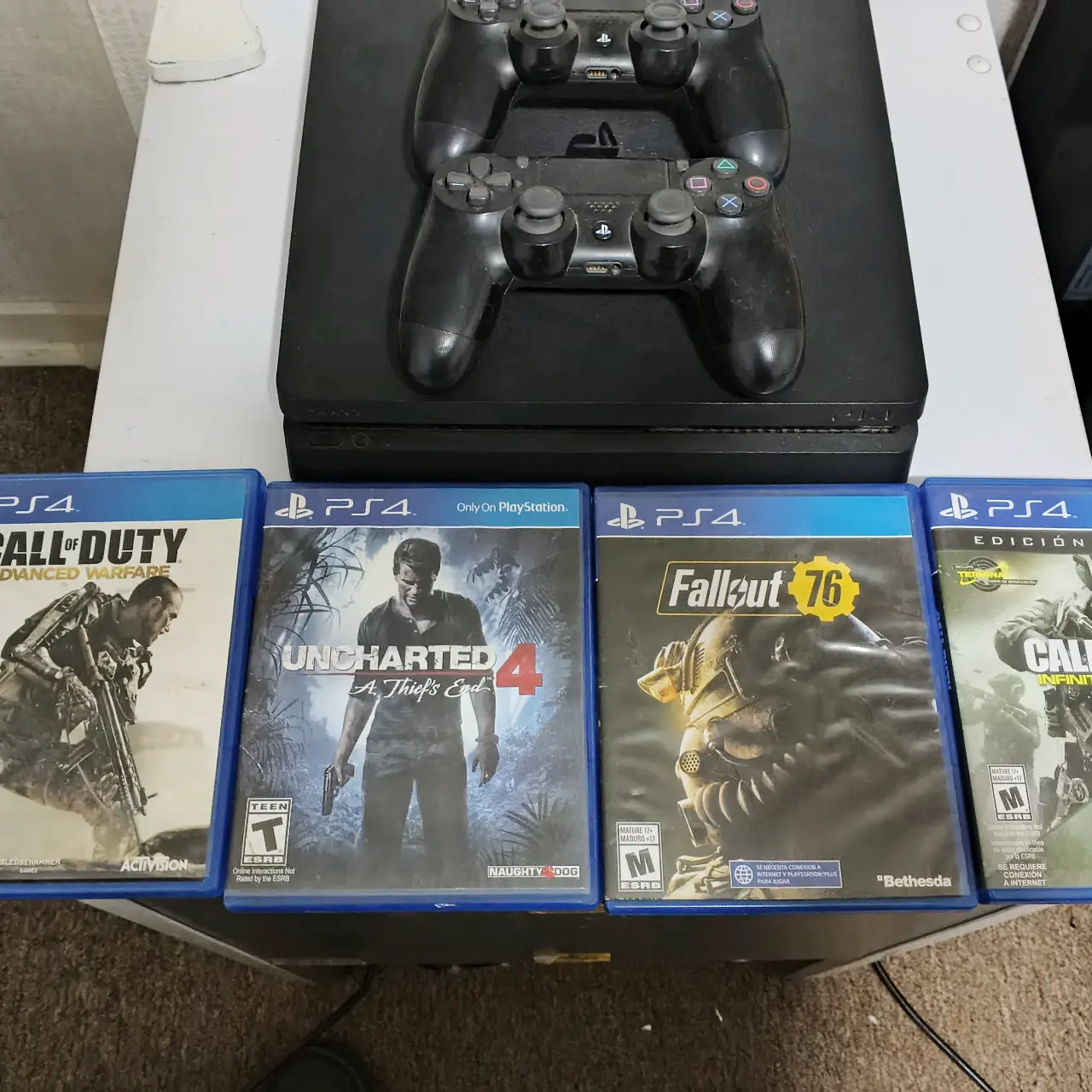 Consola PS4 slim (1 tera)con juegos incluidos - miniatura 1