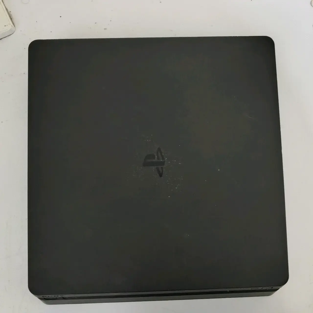 Consola PS4 slim (1 tera)con juegos incluidos - miniatura 3
