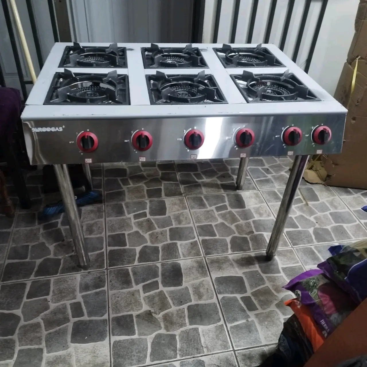Cocina industrial 6 quemadores - miniatura 2