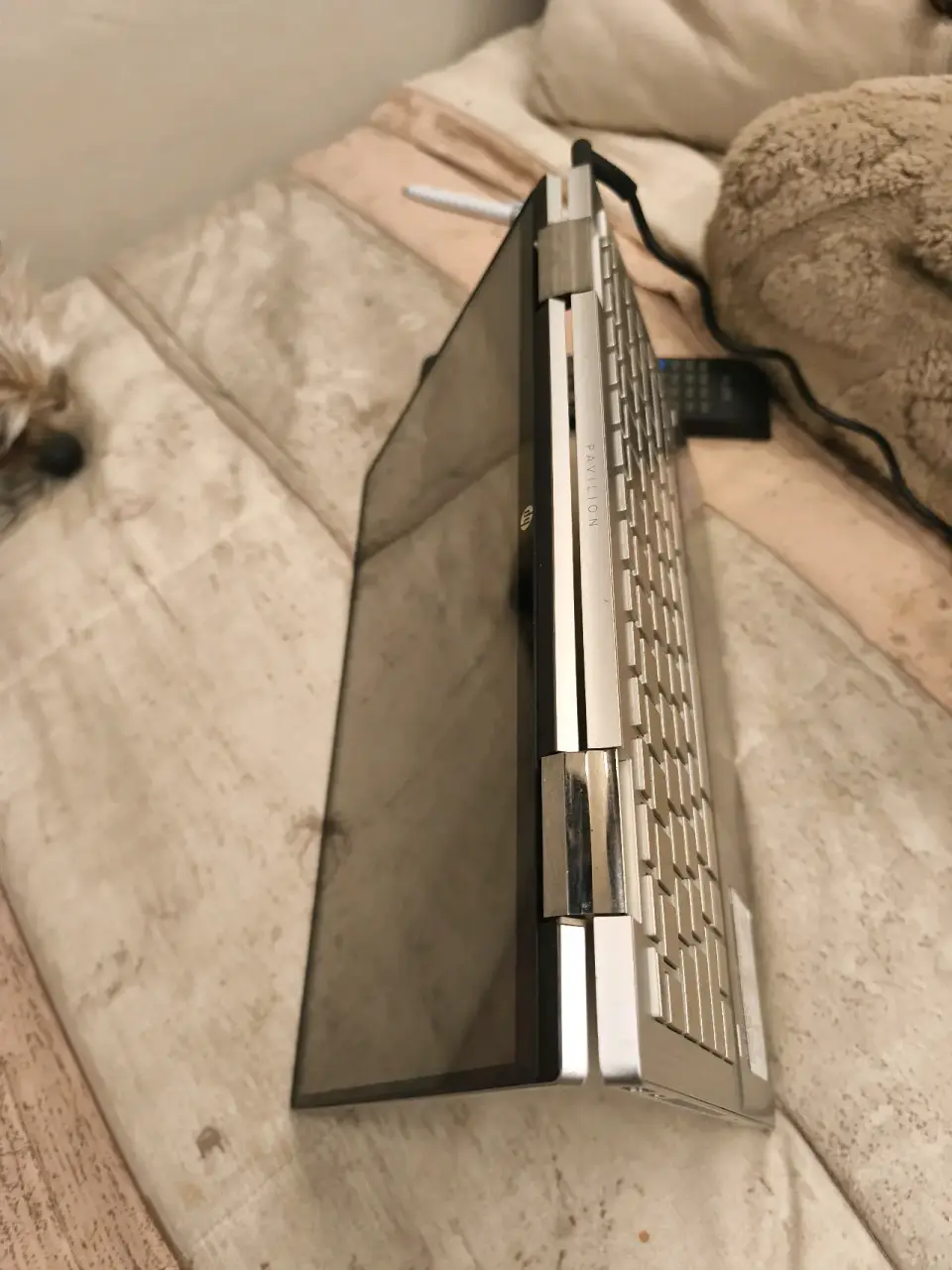 Laptop HP Pavilion x360 - miniatura 4