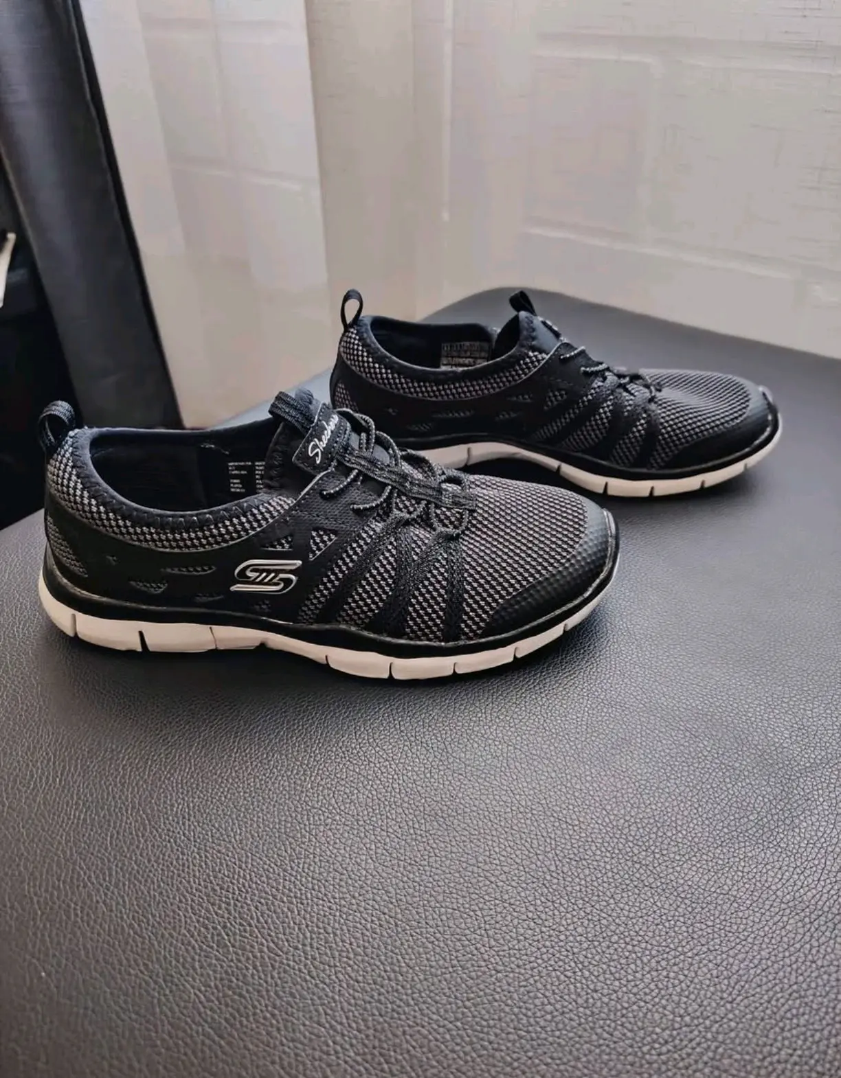 Zapatillas deportivas negras - miniatura 1