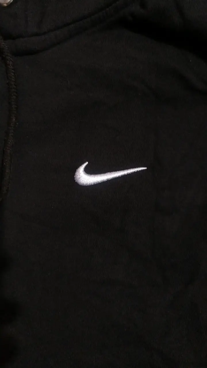Polerón negro con capucha Nike - miniatura 3