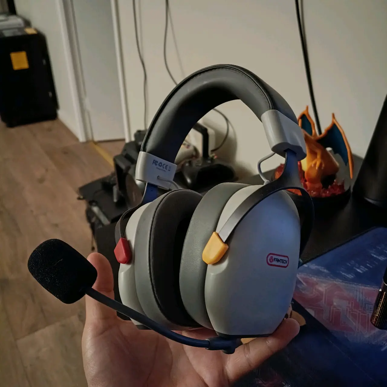 Audífonos gaming con micrófono - miniatura 2