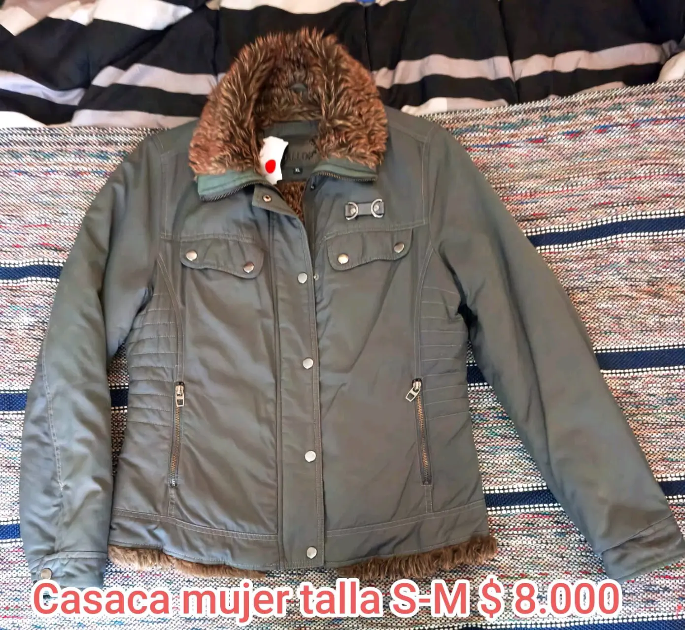 Casaca mujer verde con pelaje - miniatura 1