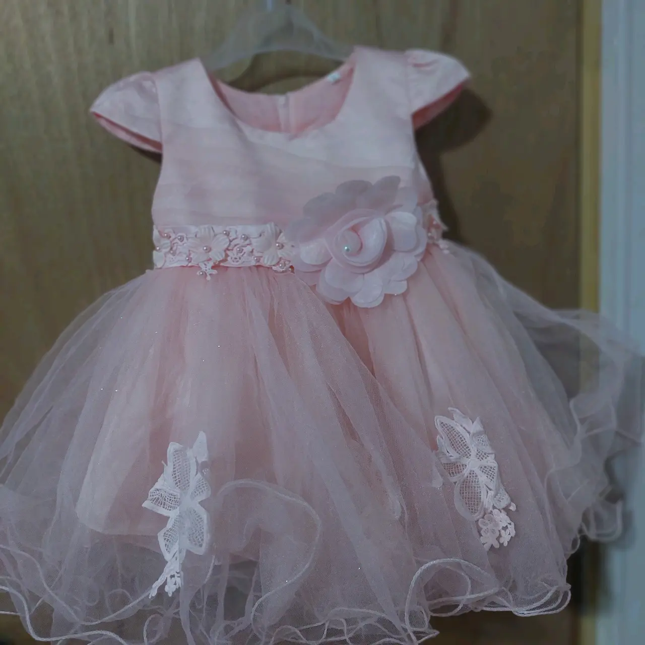 Vestido de niña rosa elegante - miniatura 1