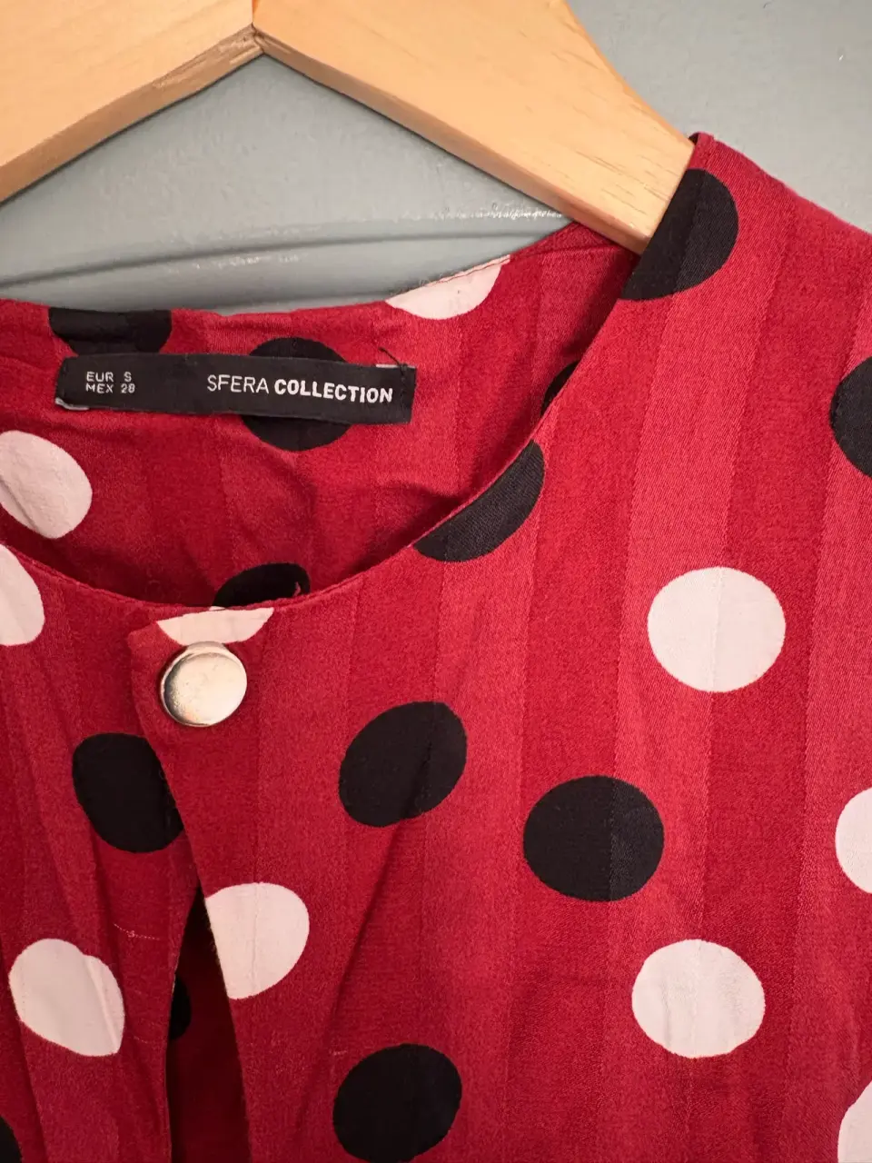 Vestido rojo lunares - miniatura 3