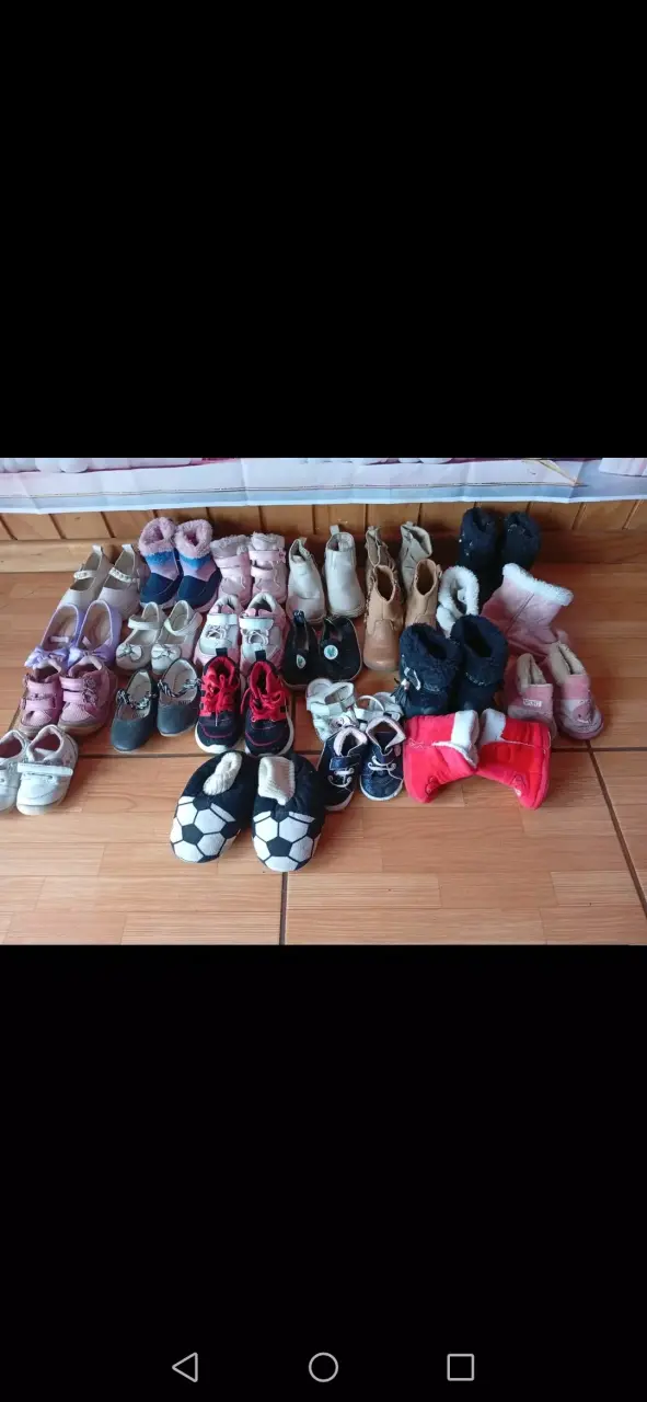 Lote de zapatos para niña y ropa de Niña - miniatura 1