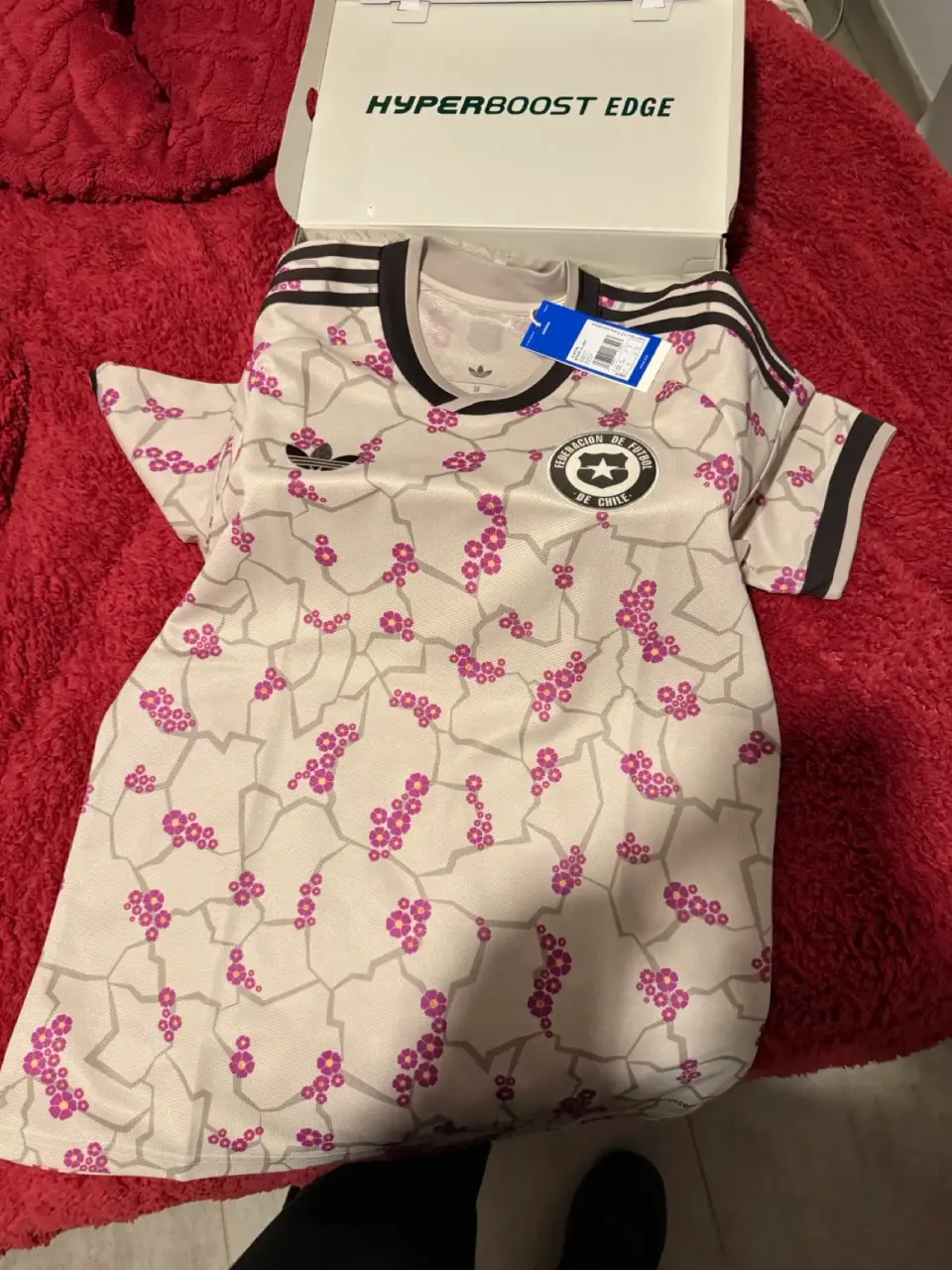 Camiseta floral Adidas beige - miniatura 1