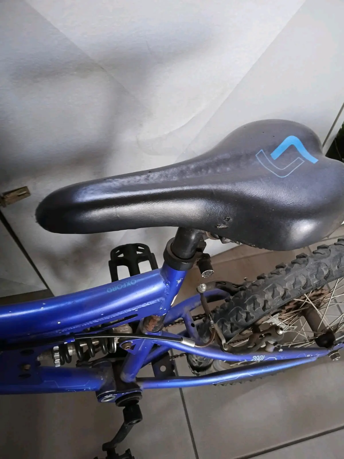 Bicicleta montaña azul - miniatura 6