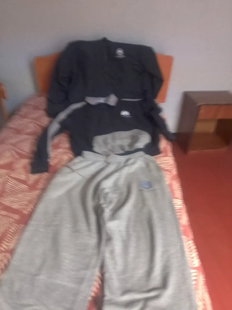 Conjunto deportivo colegio azul y gris - miniatura 3