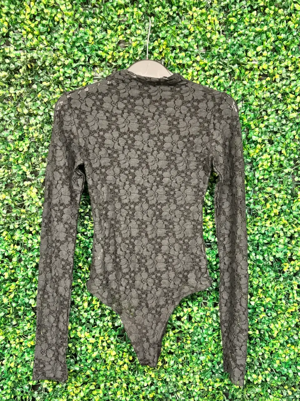 Body de encaje negro elegante