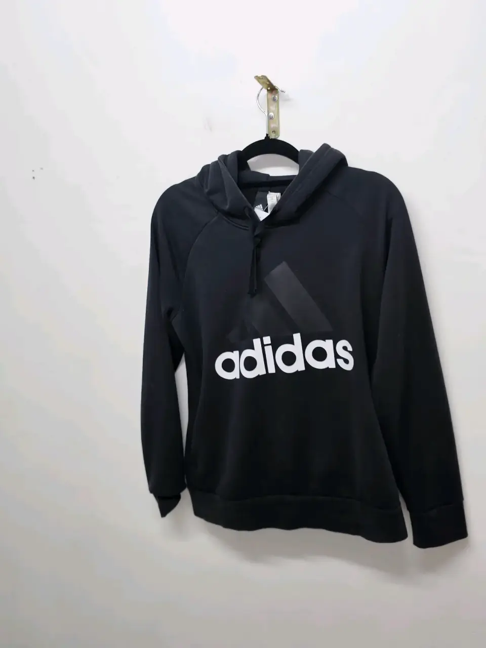 Polerón negro Adidas
