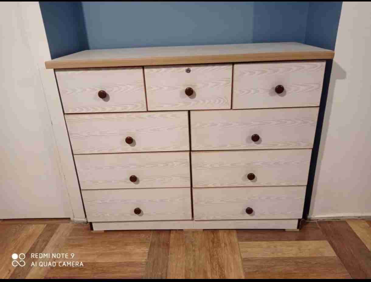 Cómoda de madera clara - miniatura 4