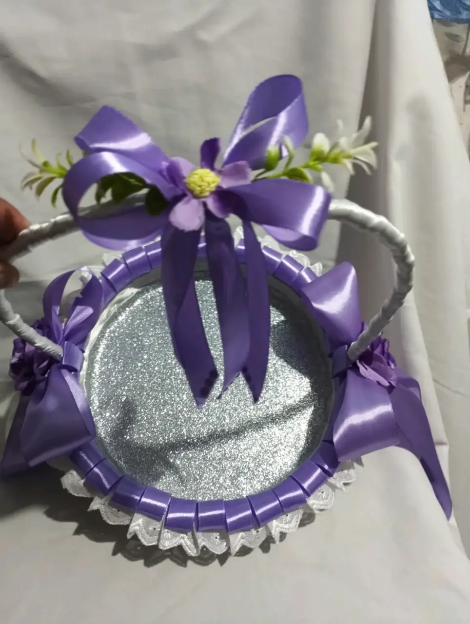 Canasta decorativa con cintas para encintados. - miniatura 1