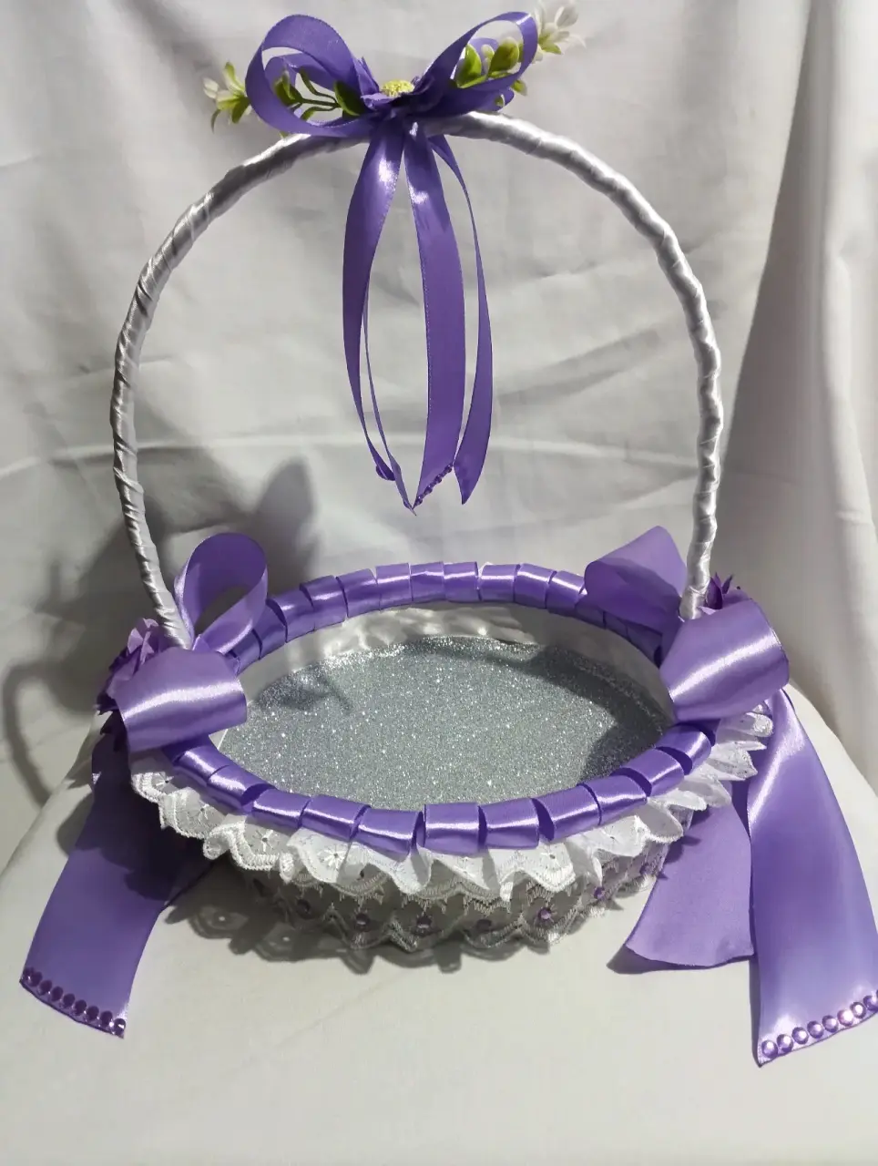 Canasta decorativa con cintas para encintados. - miniatura 3