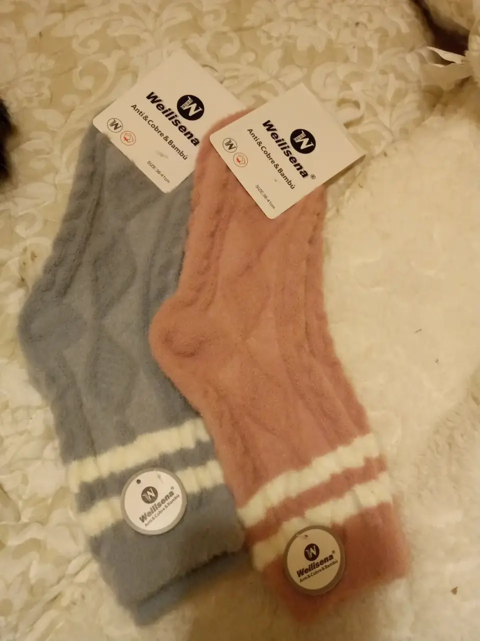 Calcetines de lana nuevos - miniatura 2