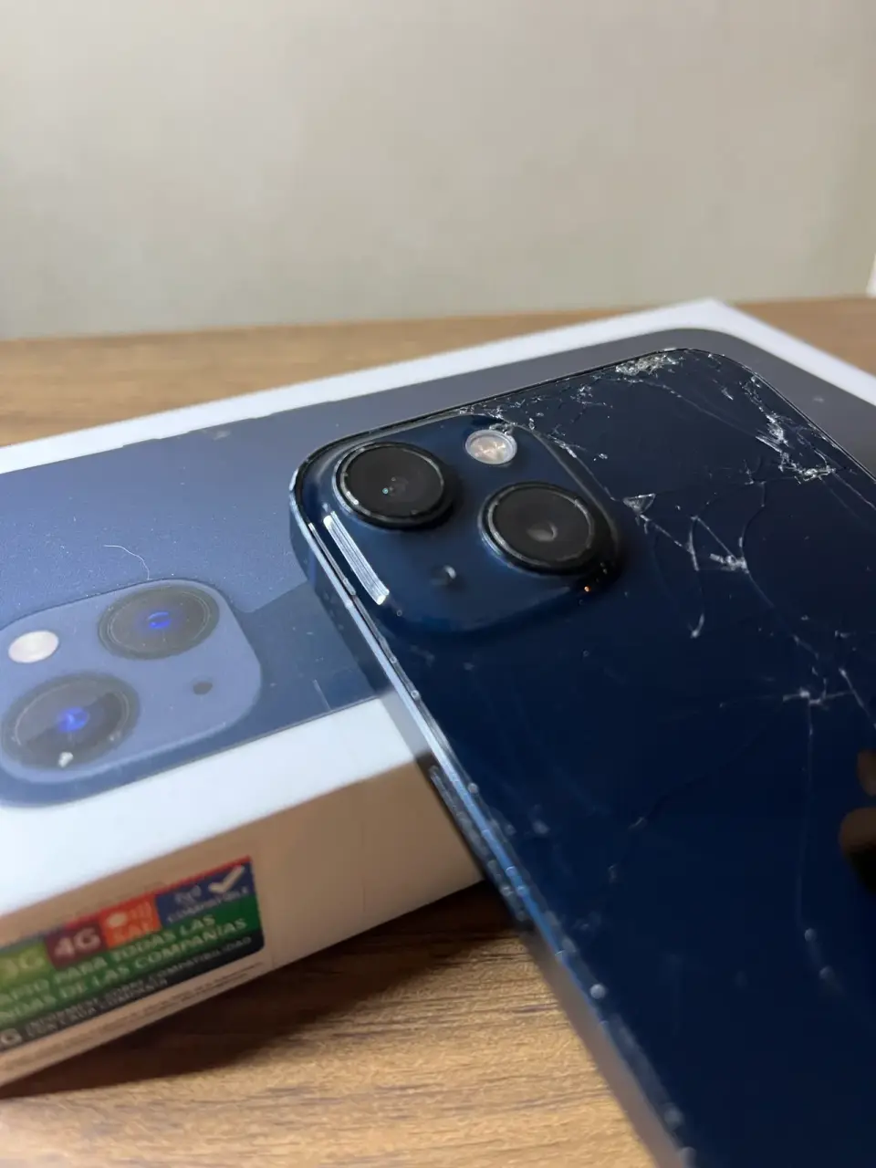 iPhone 13 negro - miniatura 3