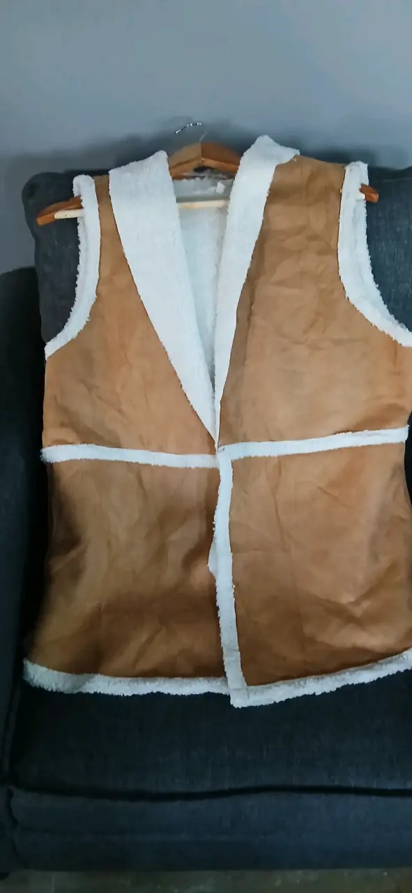 Chaqueta negra de cuero - miniatura 3