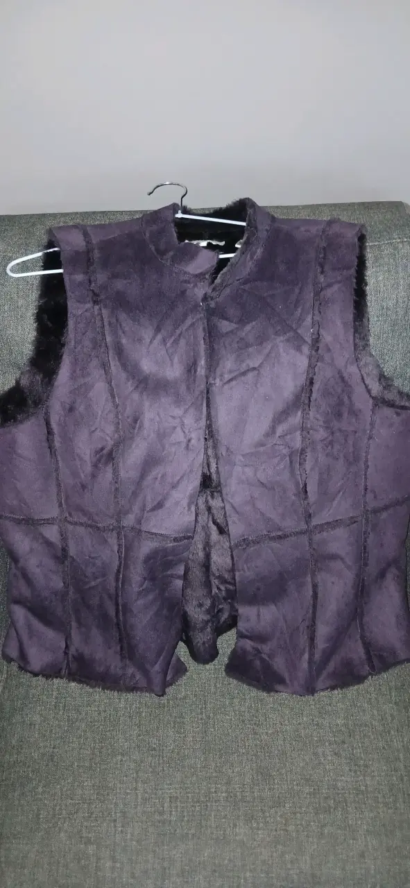 Chaqueta negra de cuero - miniatura 4