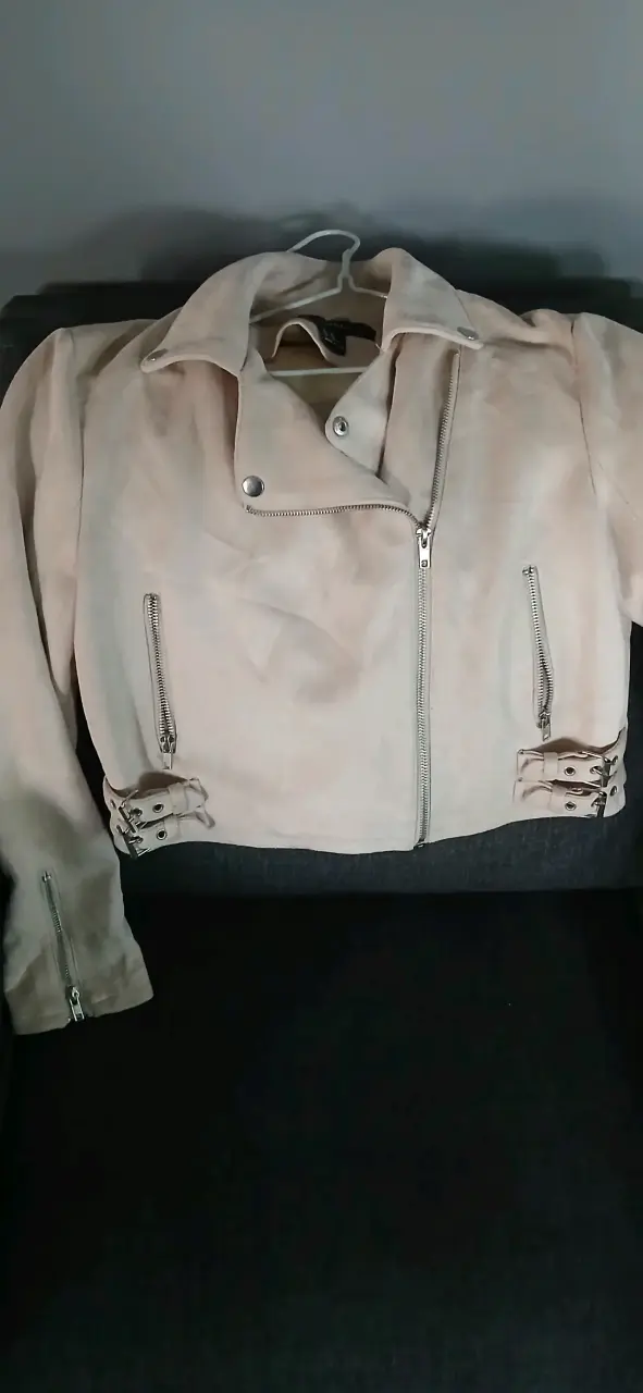 Chaqueta negra de cuero - miniatura 5