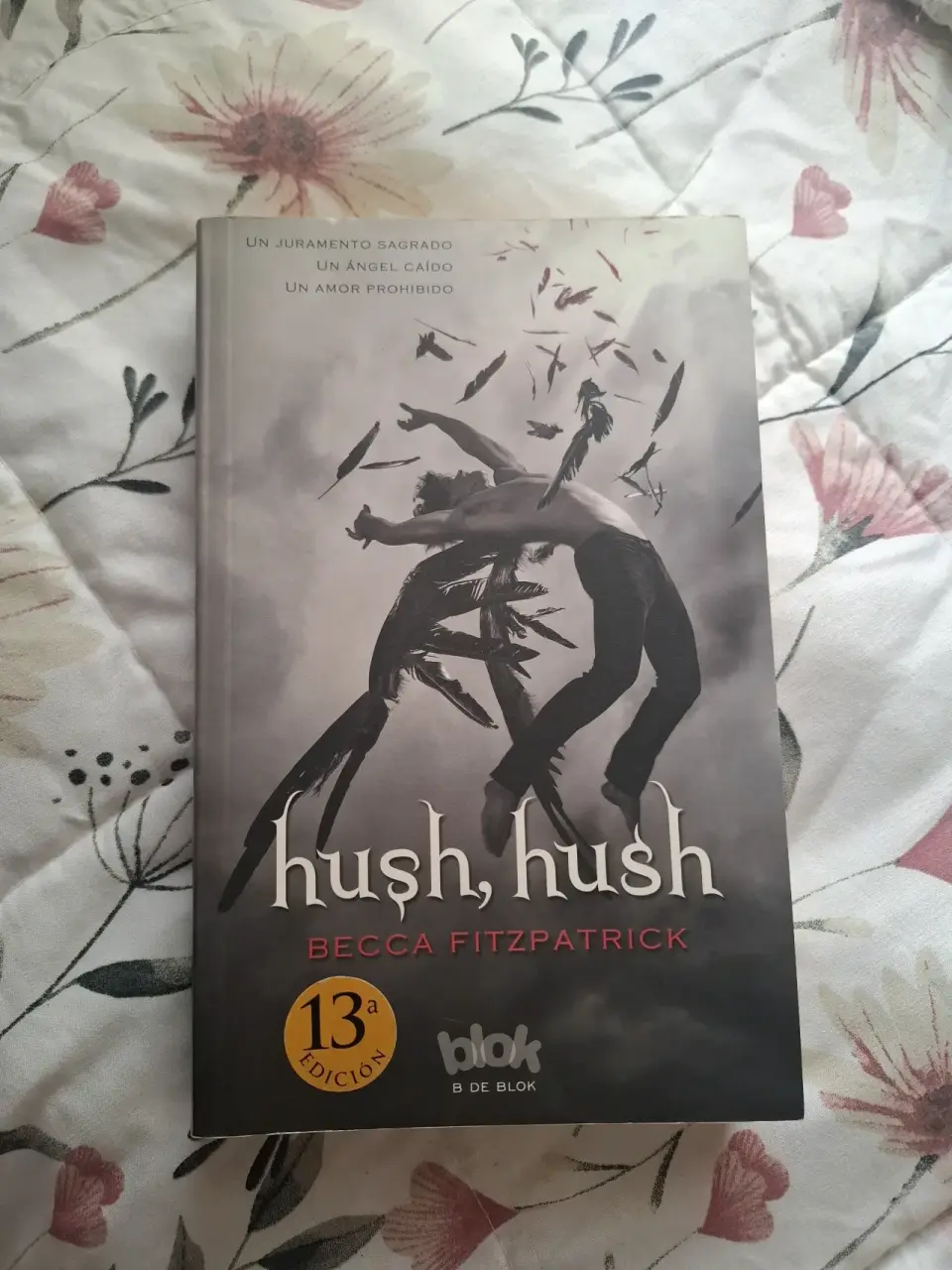 Libro 'Hush, Hush' de Becca Fitzpatrick