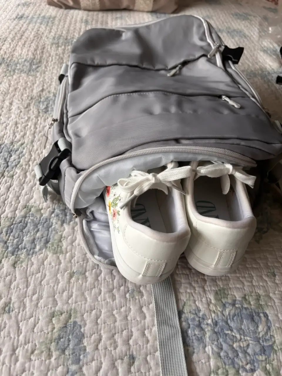 Mochila gris multiuso - miniatura 3