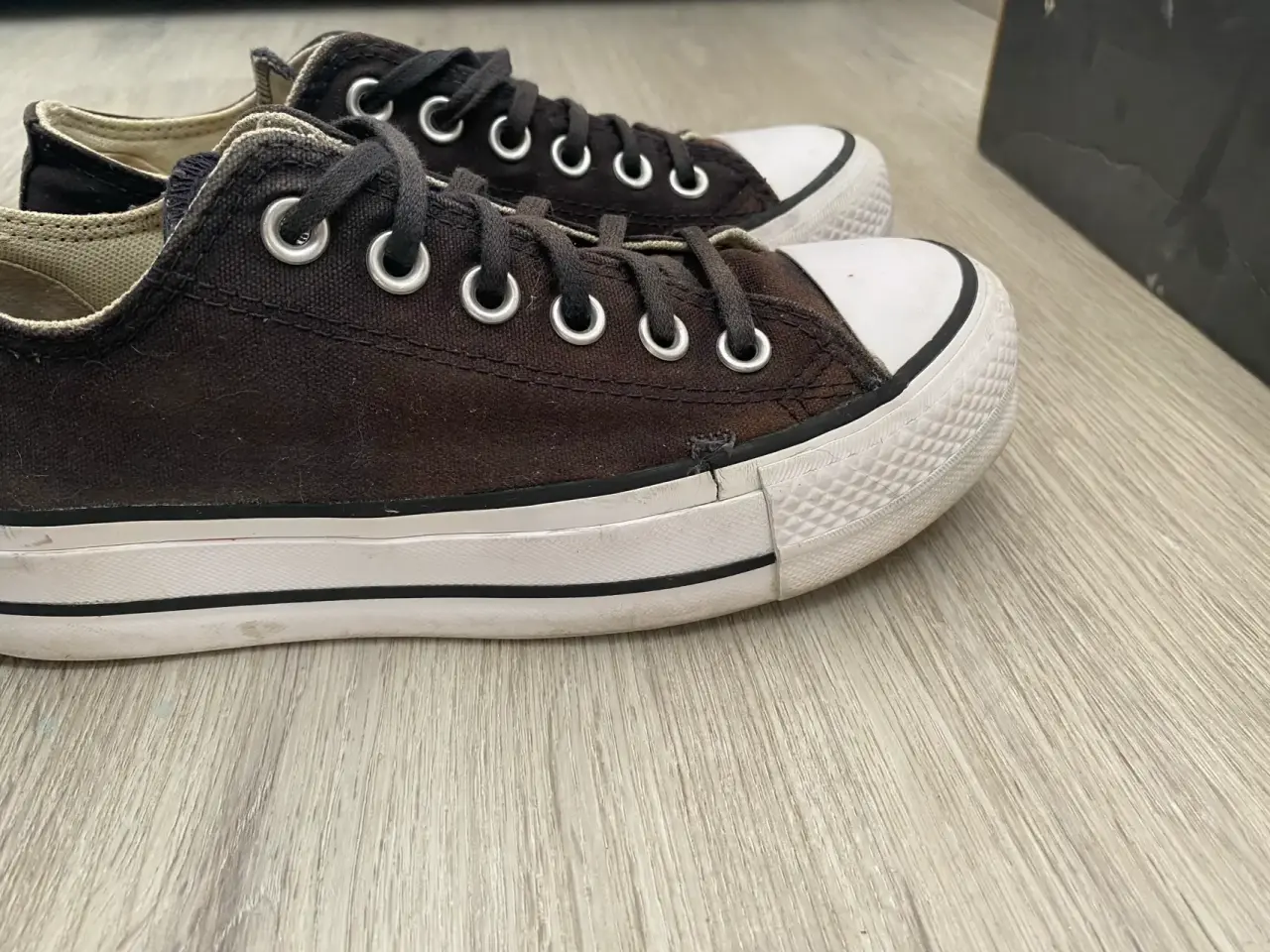 converse con leve destiño - miniatura 3