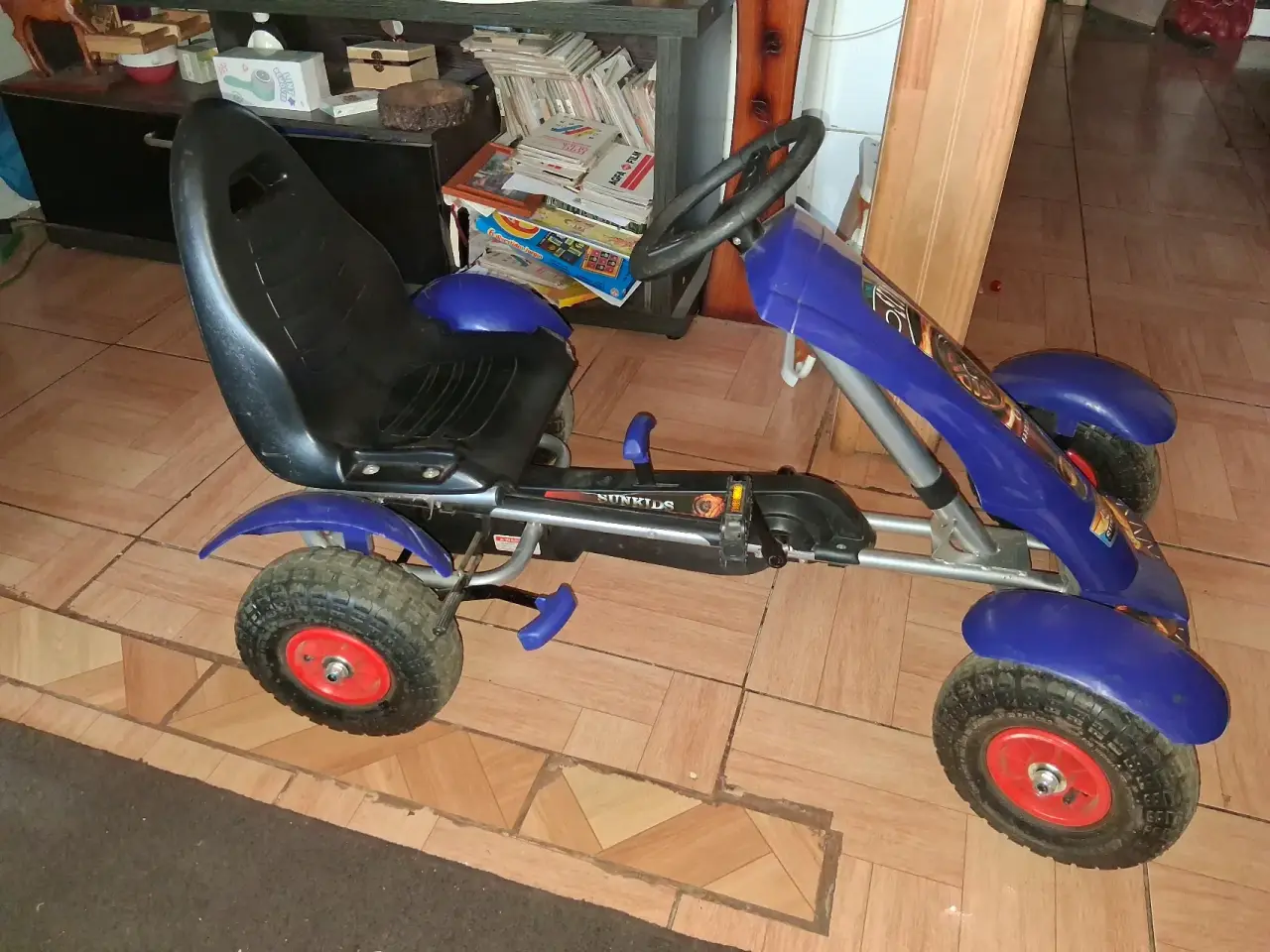 Kart a pedales azul para niños - miniatura 1