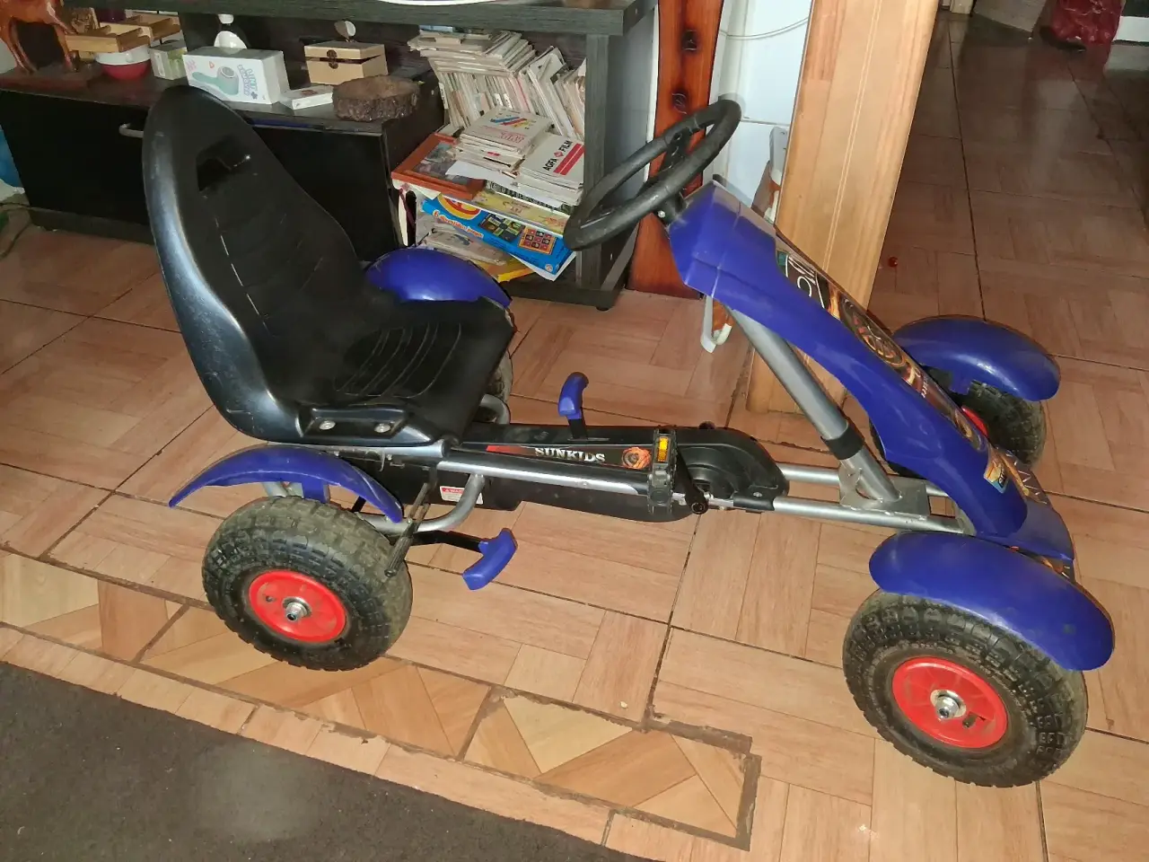 Kart a pedales azul para niños - miniatura 4