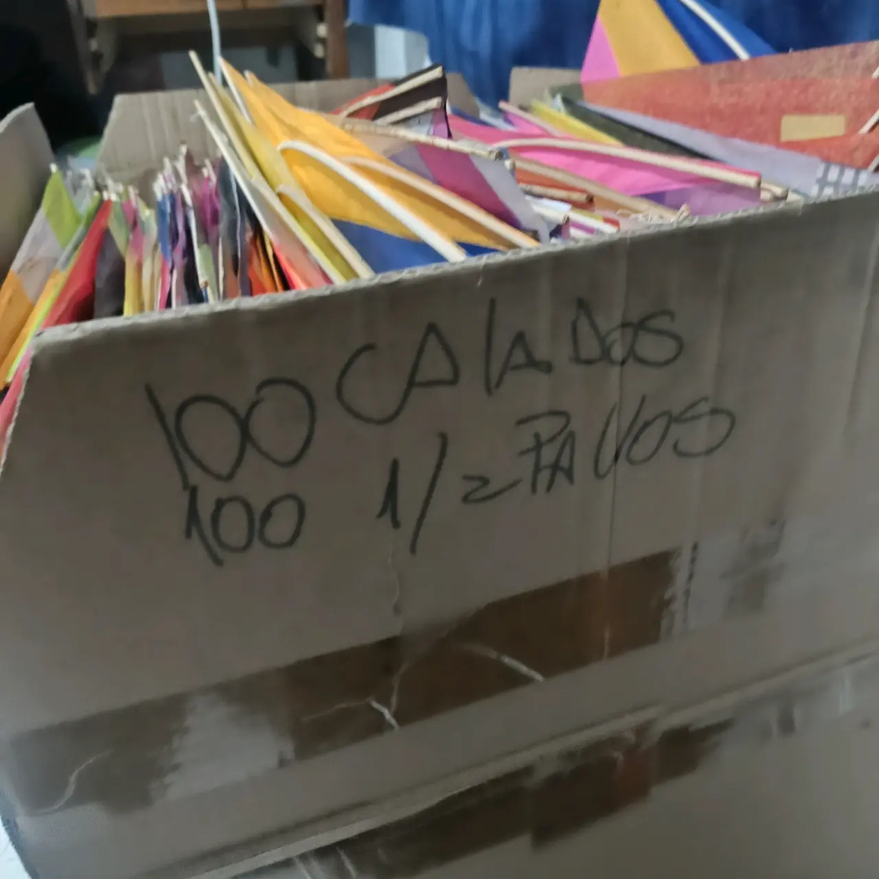 Papeles de colores variados - miniatura 2