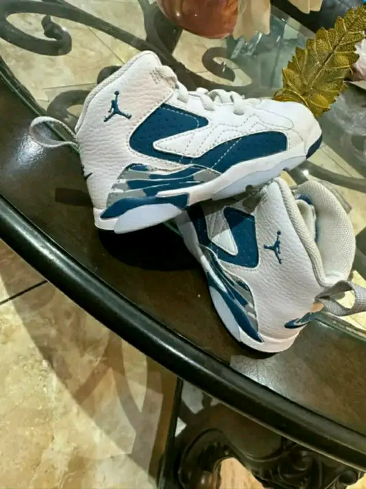 zapatillas jordan talla 23.5 nuevas