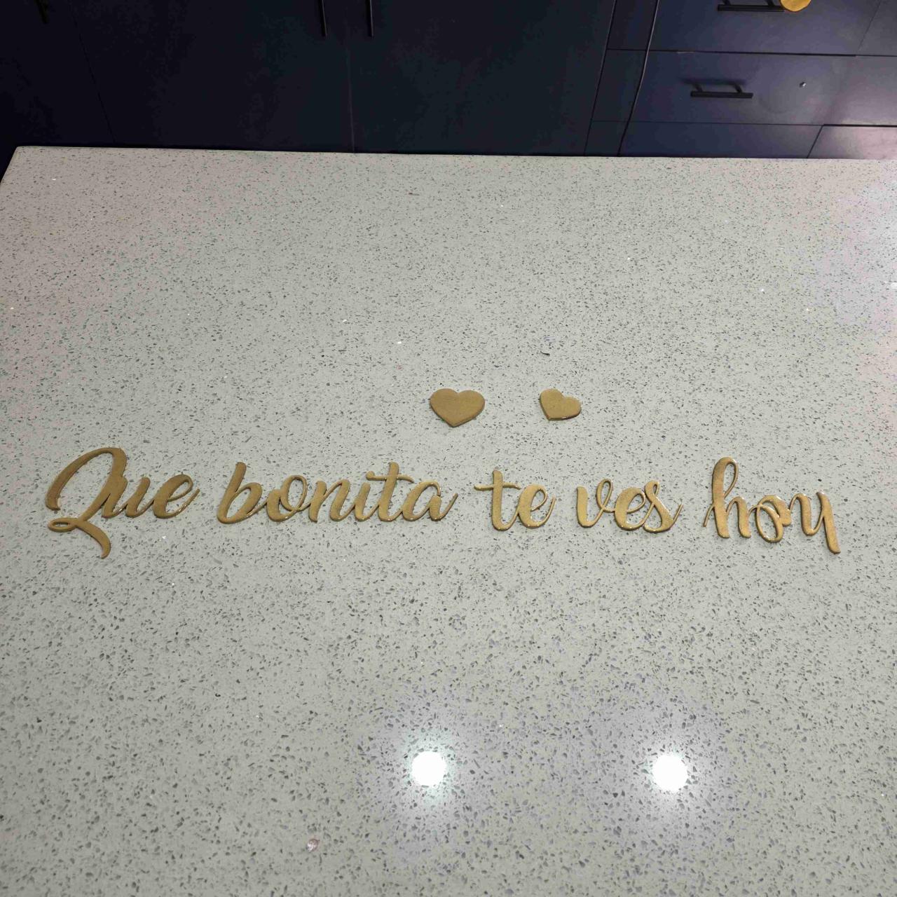 Decoración letras doradas - miniatura 2