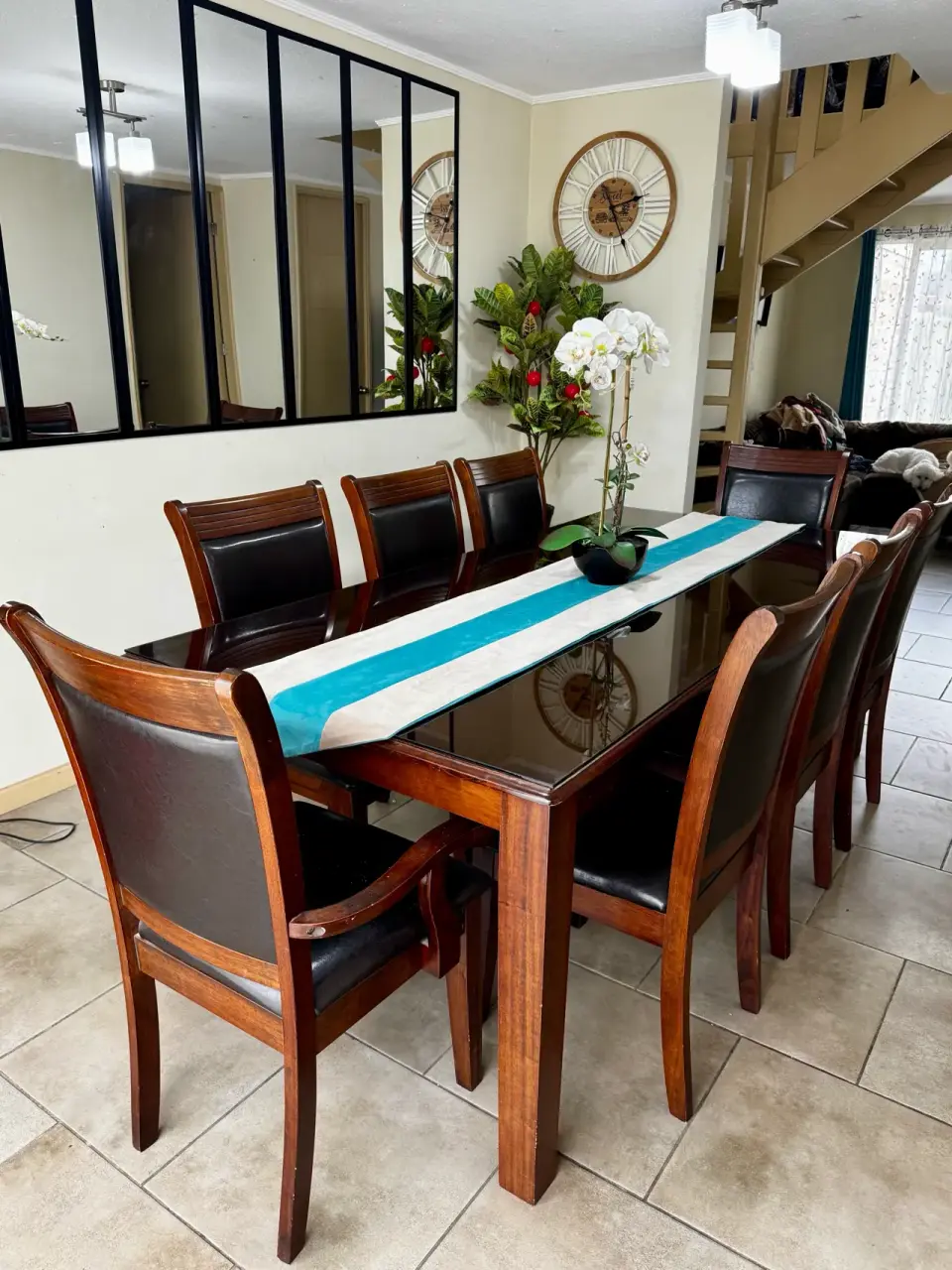 Comedor de madera con 6 sillas 2 sitiales - miniatura 1