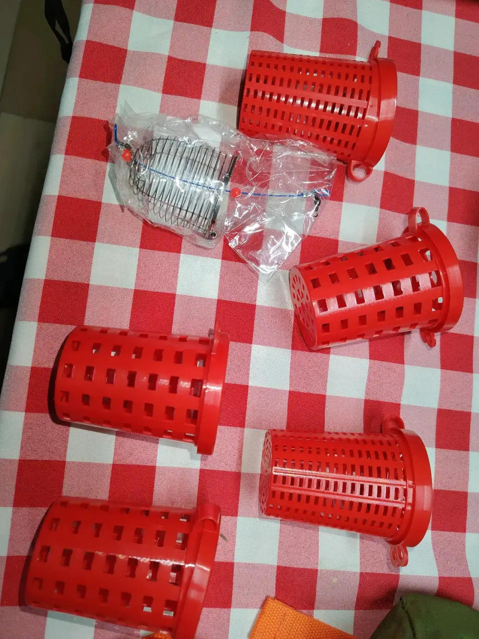 Cebaderos rojos para peces - miniatura 2