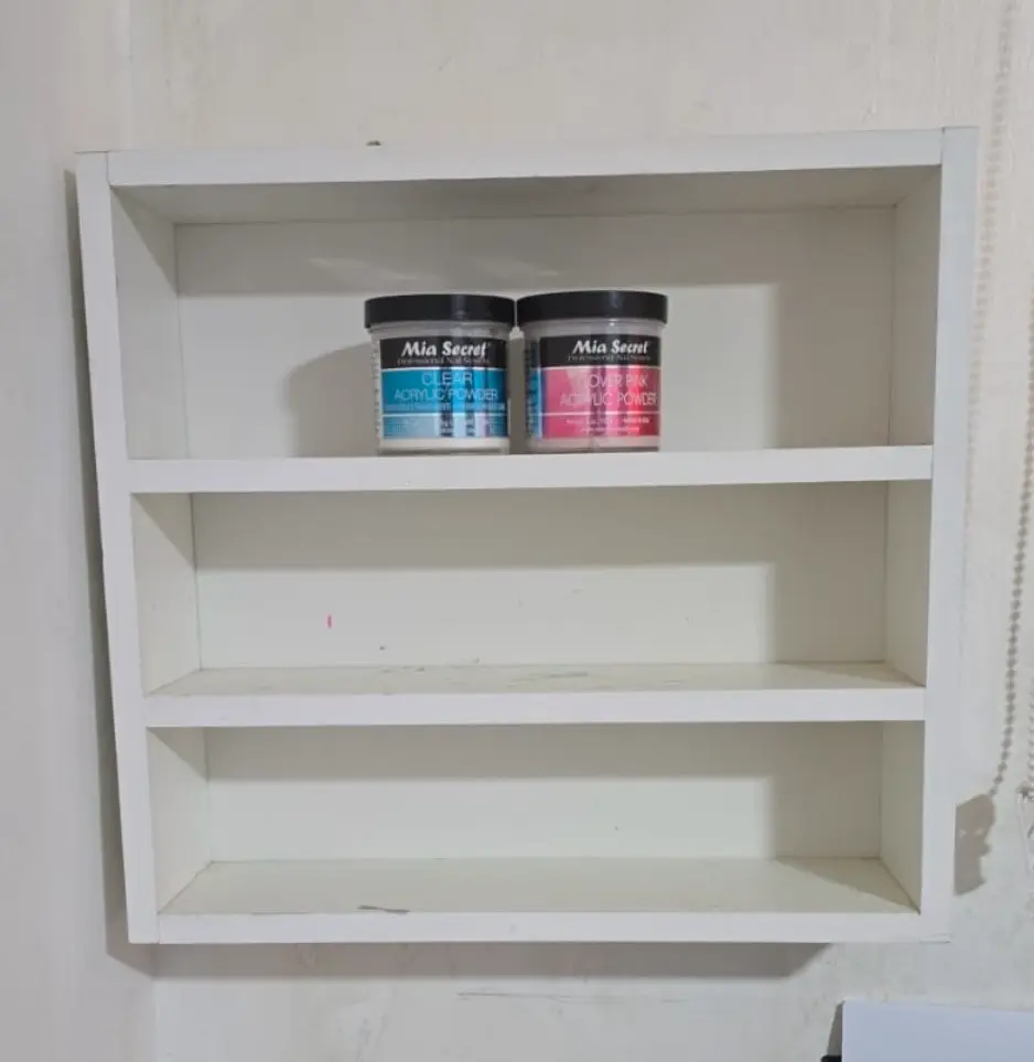 Mesa de manicura con accesorios y repisa - miniatura 2