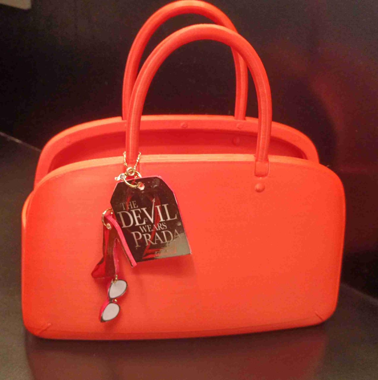Cartera 3d, palomera, "El diablo viste a la moda 2