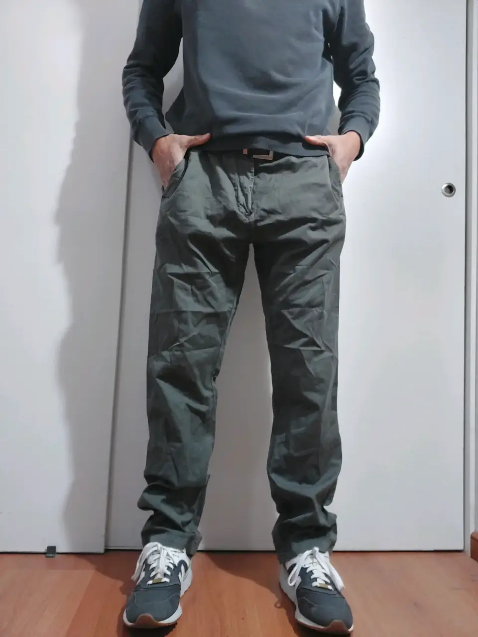 Pantalones regular gris oscuro - miniatura 3