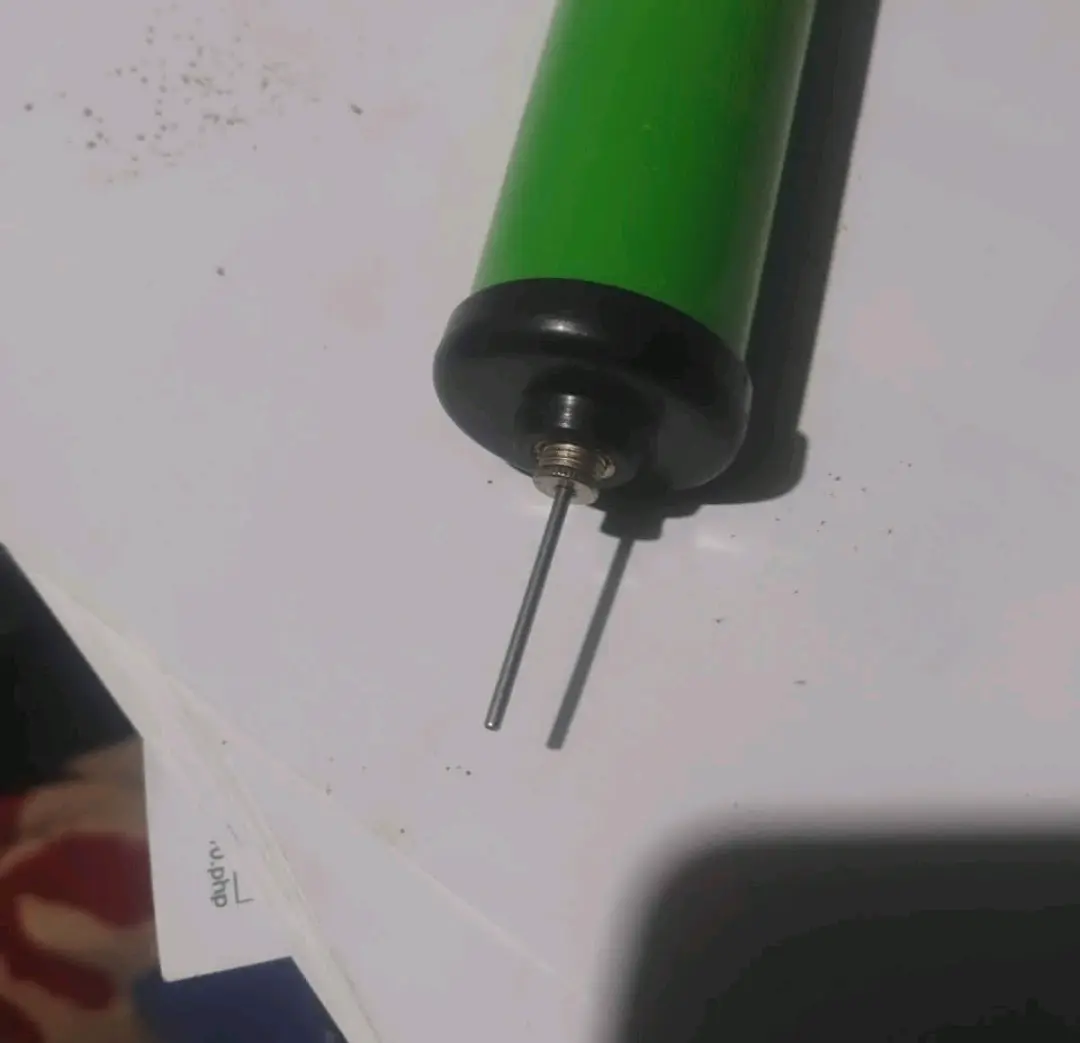 Bomba infladora de pelotas verde - miniatura 2