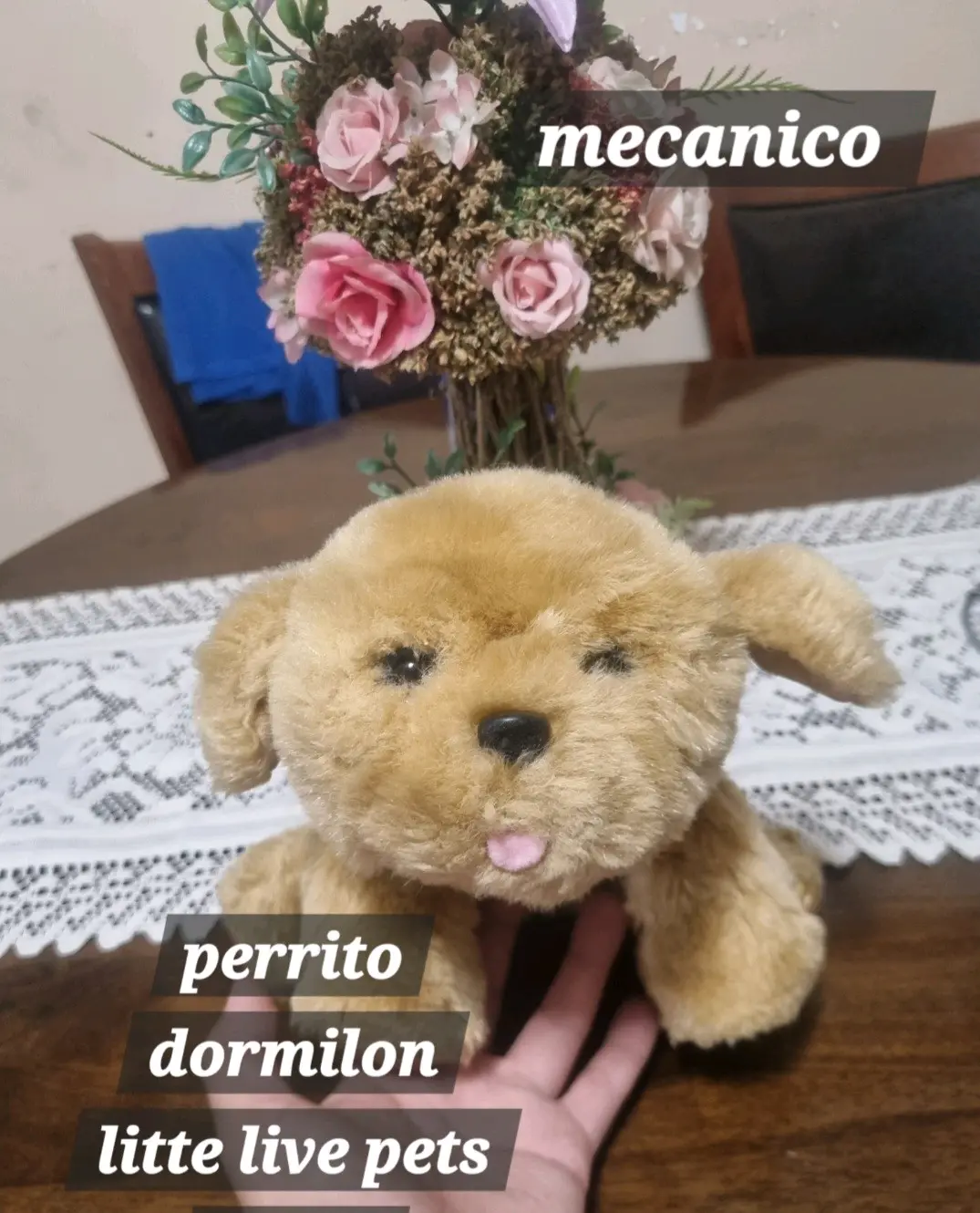 Perrito de peluche mecánico