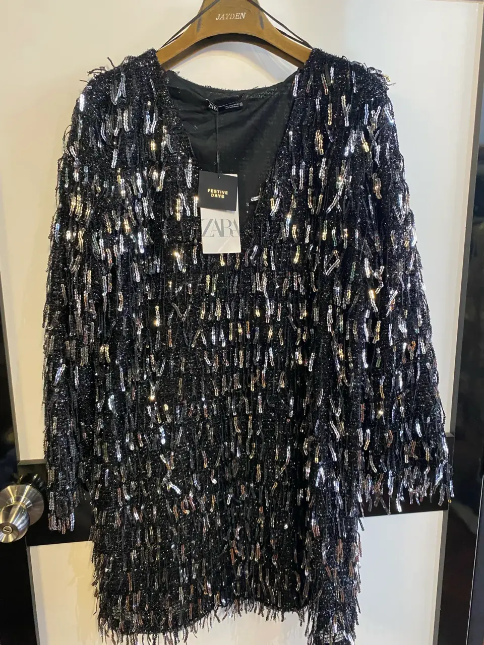 Vestido negro con lentejuelas Zara - miniatura 1