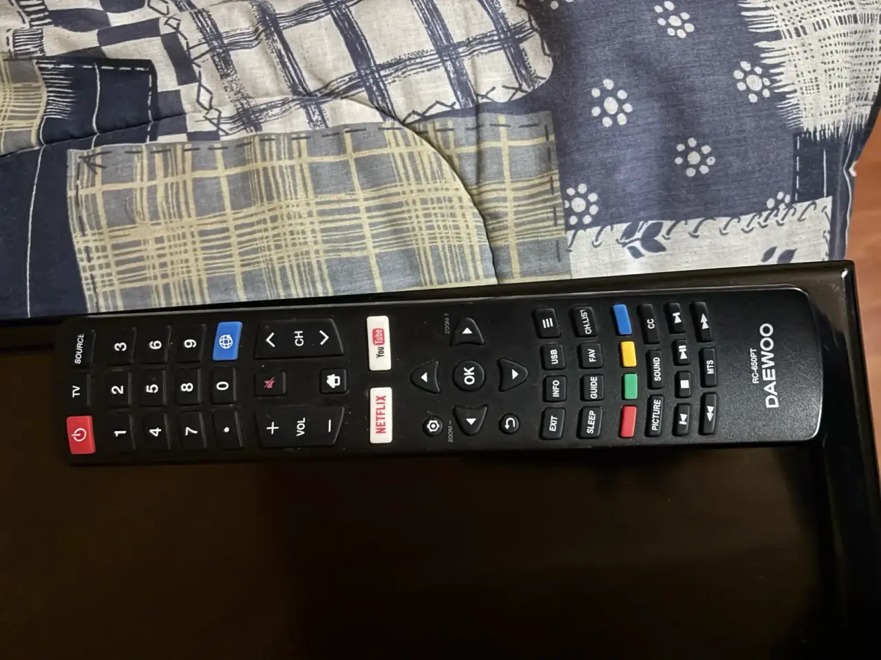 Televisor Daewoo UHD 43 pulgadas - miniatura 4