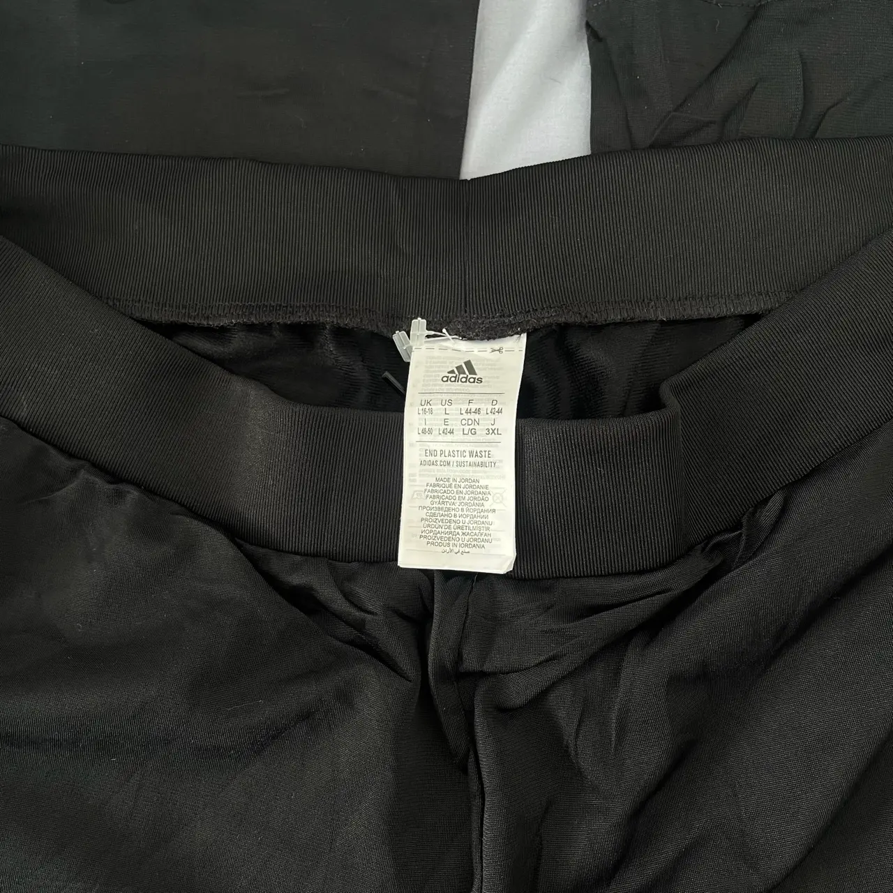 Pantalones Adidas - miniatura 3