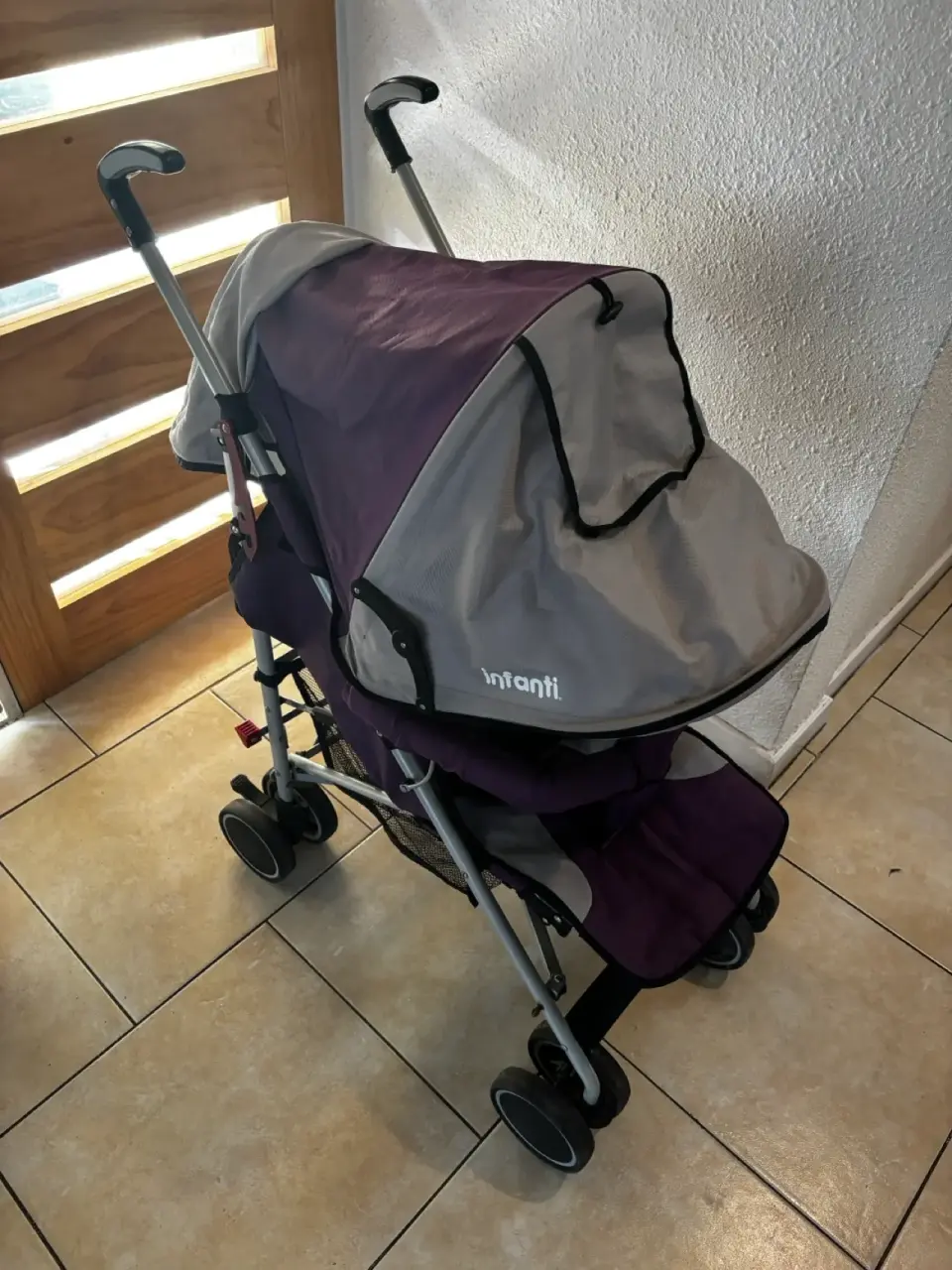 Coche de paseo plegable gris - miniatura 4