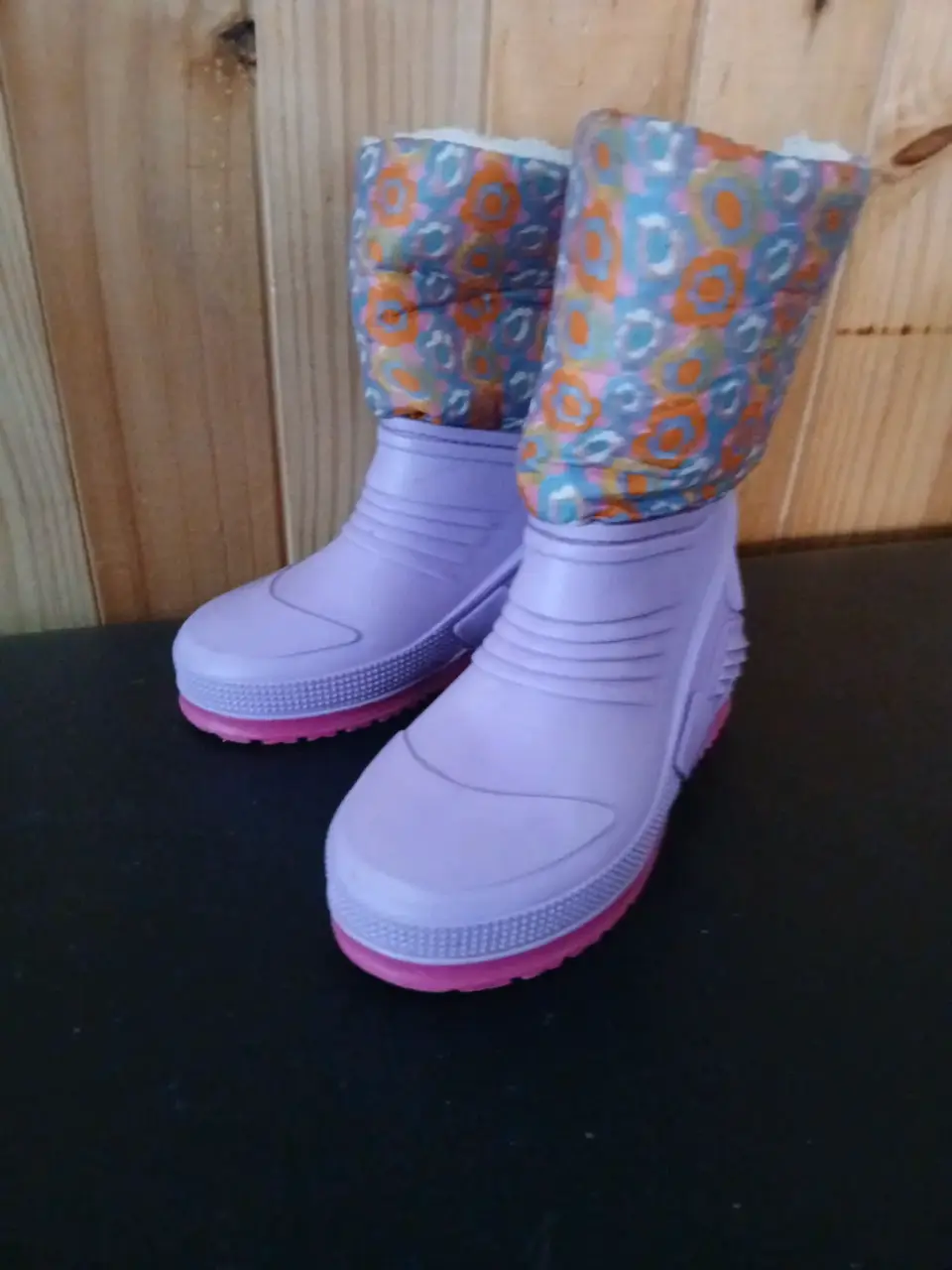 Botas infantiles moradas con diseño - miniatura 2