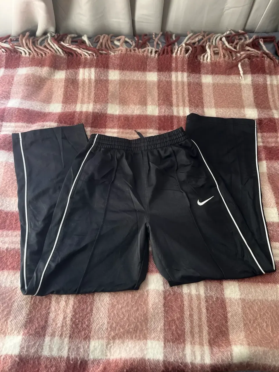 Pantalones deportivos negros Nike - miniatura 1