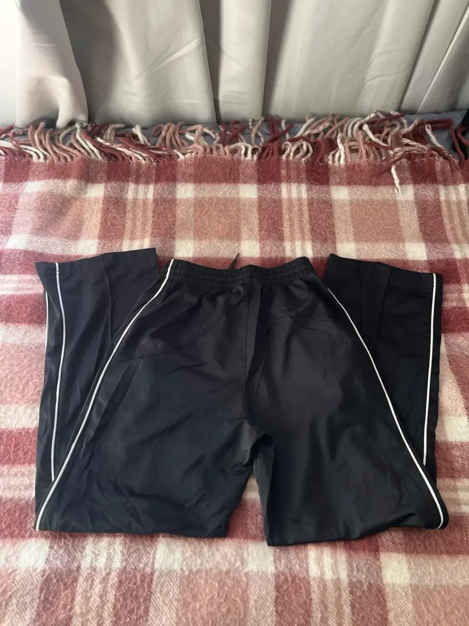 Pantalones deportivos negros Nike - miniatura 2