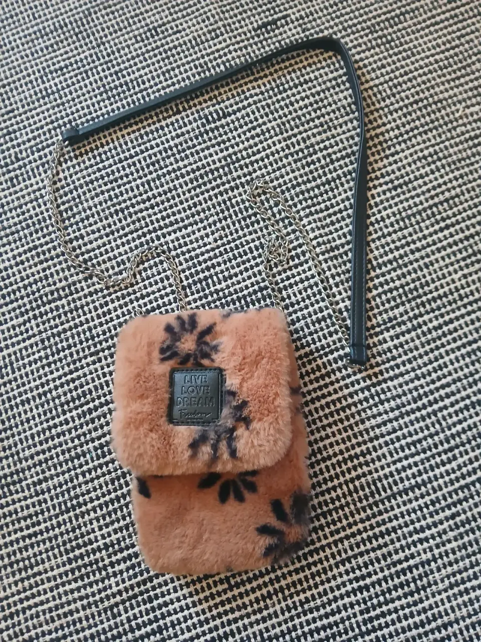 Cartera pequeña de felpa - miniatura 1