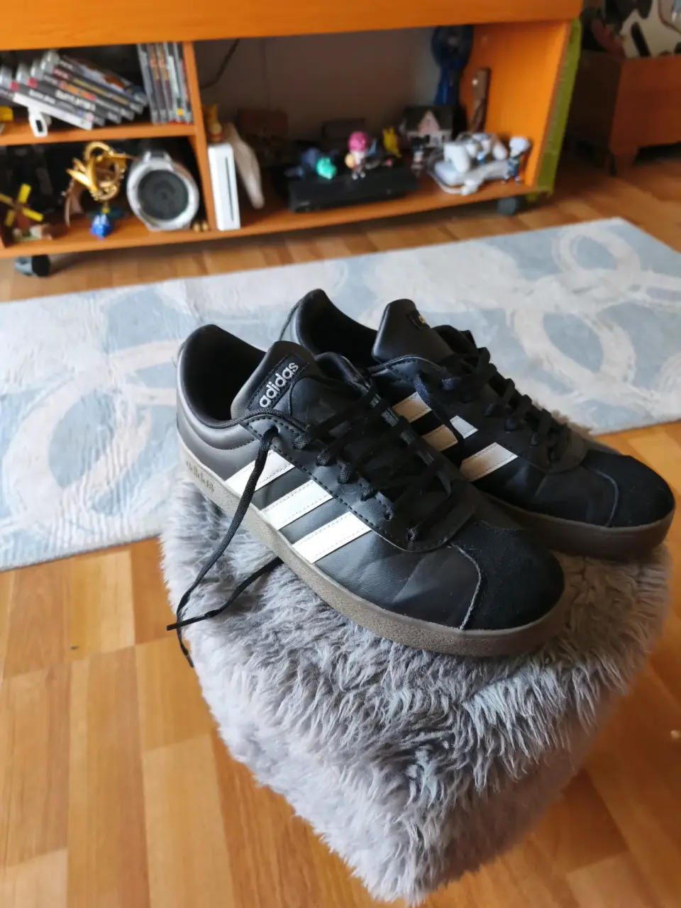 Zapatillas varias con detalle - miniatura 2