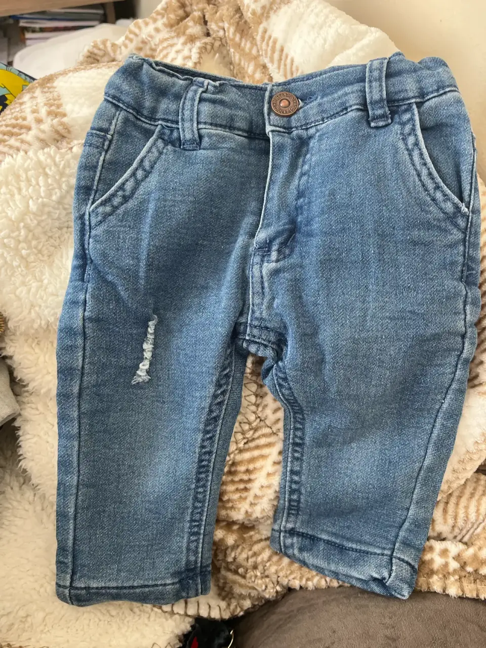 Jeans de bebé azul - miniatura 4