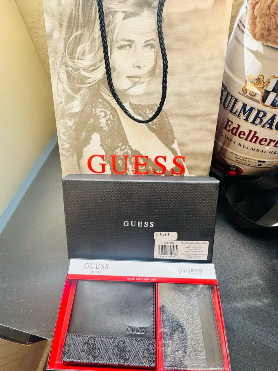 Set billetera y tarjetero Guess - miniatura 5
